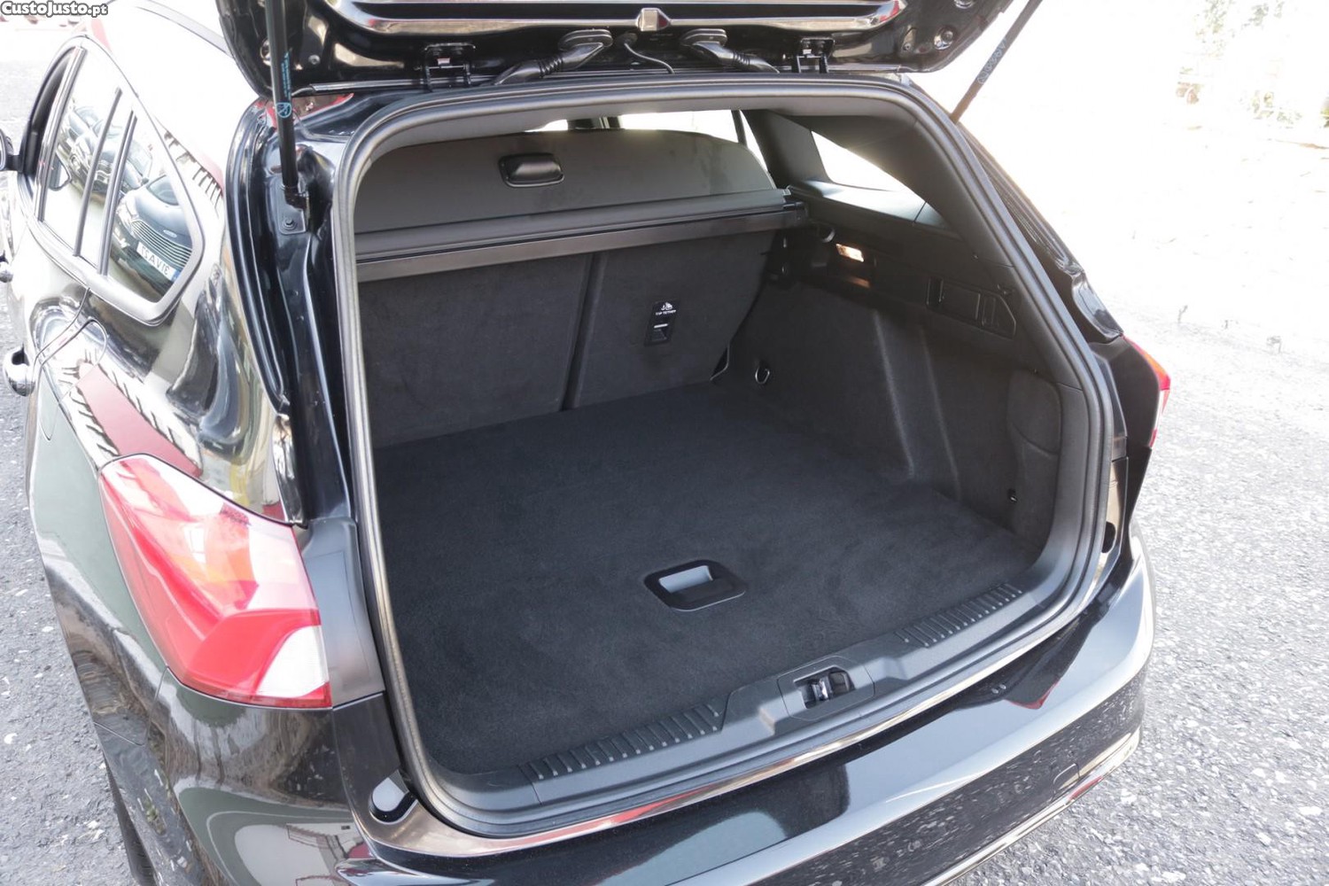 Ford Focus SW 1.0 EcoBoost ST-Line Auto 125cv — fotografia 43