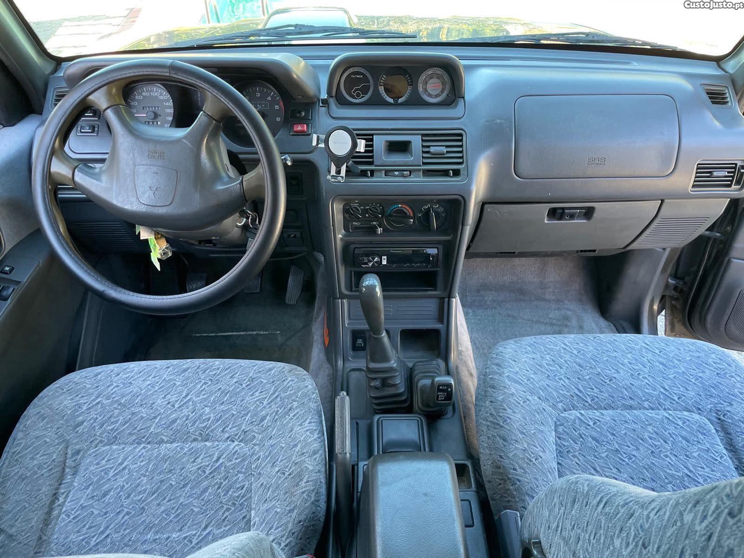 Mitsubishi Pajero (V20) — fotografia 4