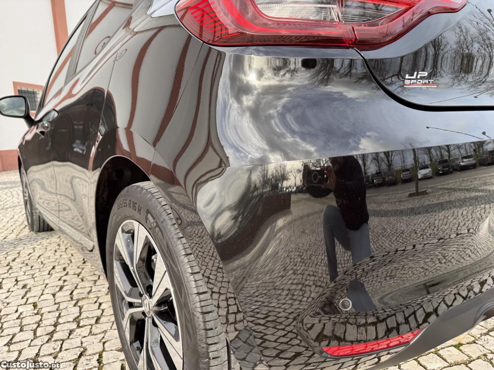 Renault Clio 1.5 Blue dCi Evoluti — fotografia 8