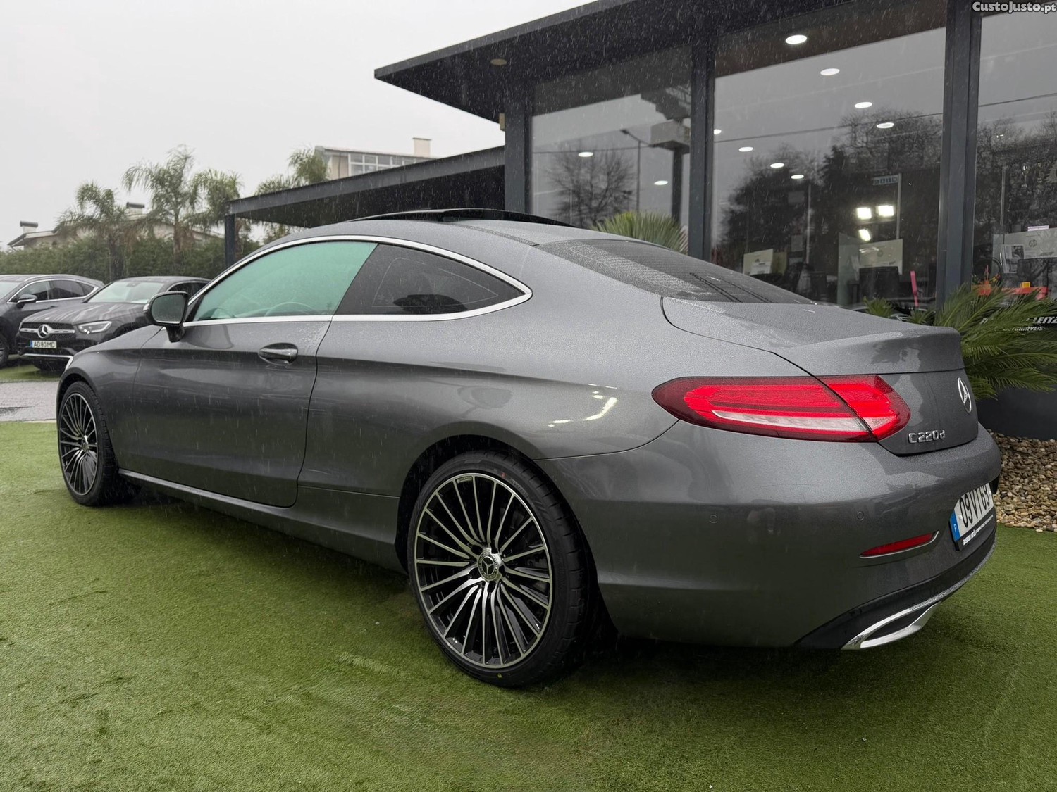 Mercedes-Benz C 220 d — fotografia 17