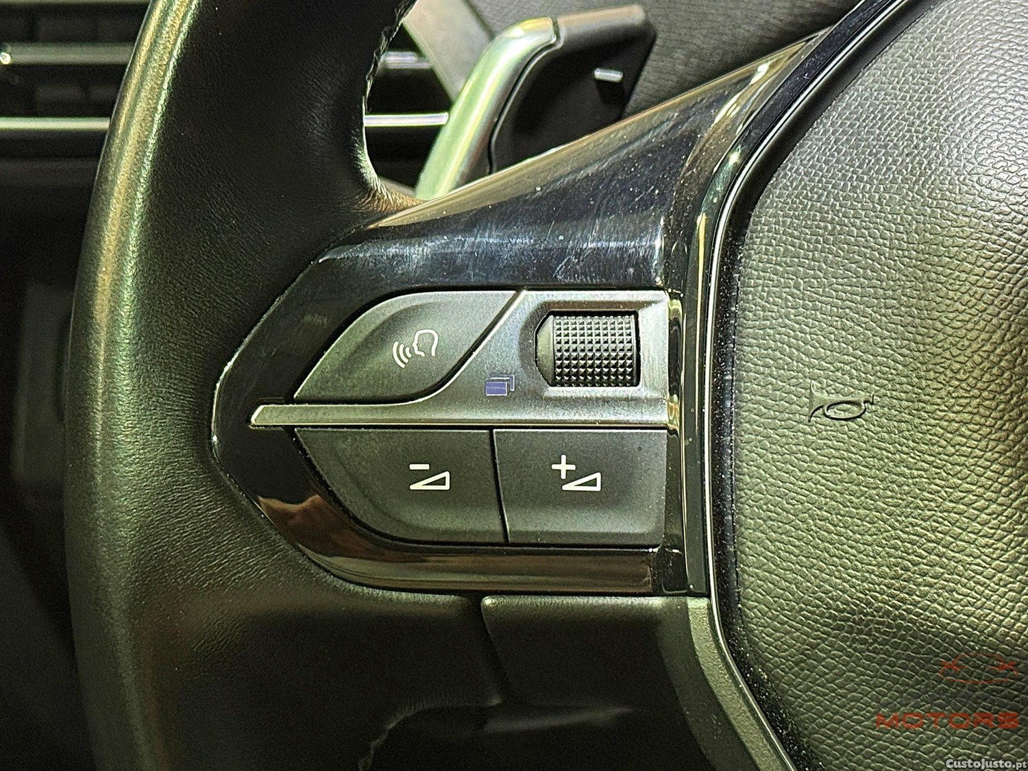 Peugeot 3008 1.2 PureTech Allure Pack EAT8 — fotografia 3