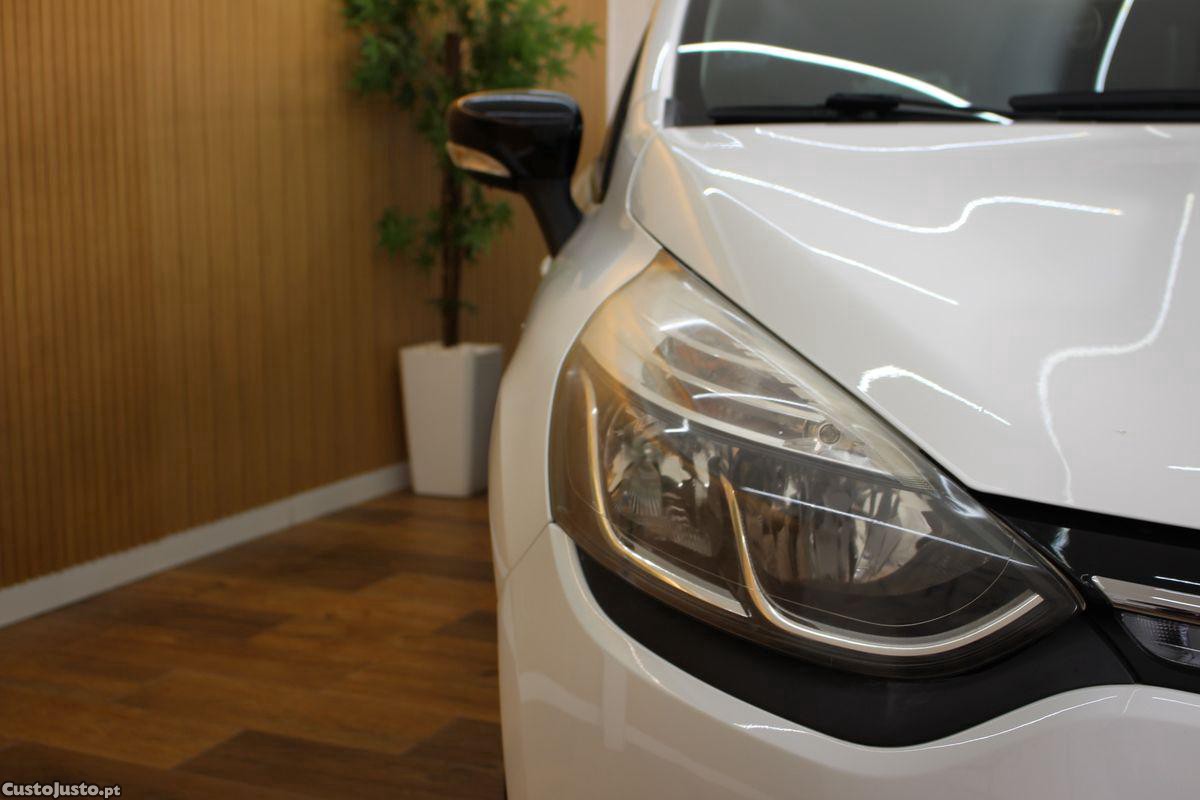 Renault Clio 0.9 TCe Limited — fotografia 12