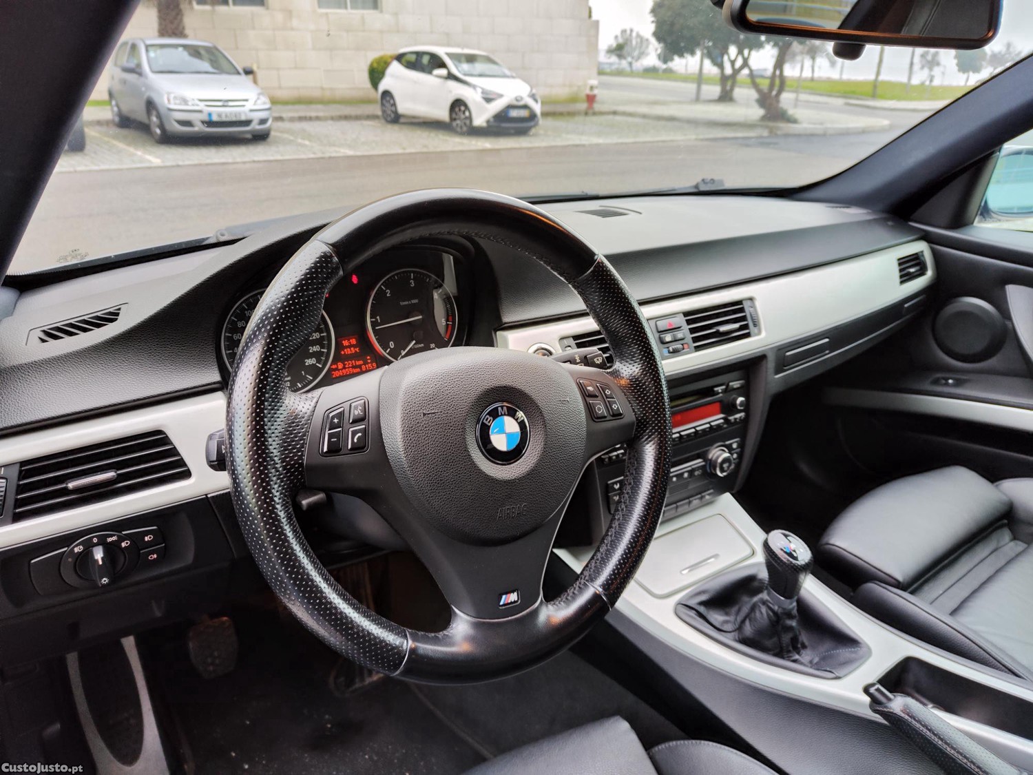 BMW 320 COUPE — fotografia 6