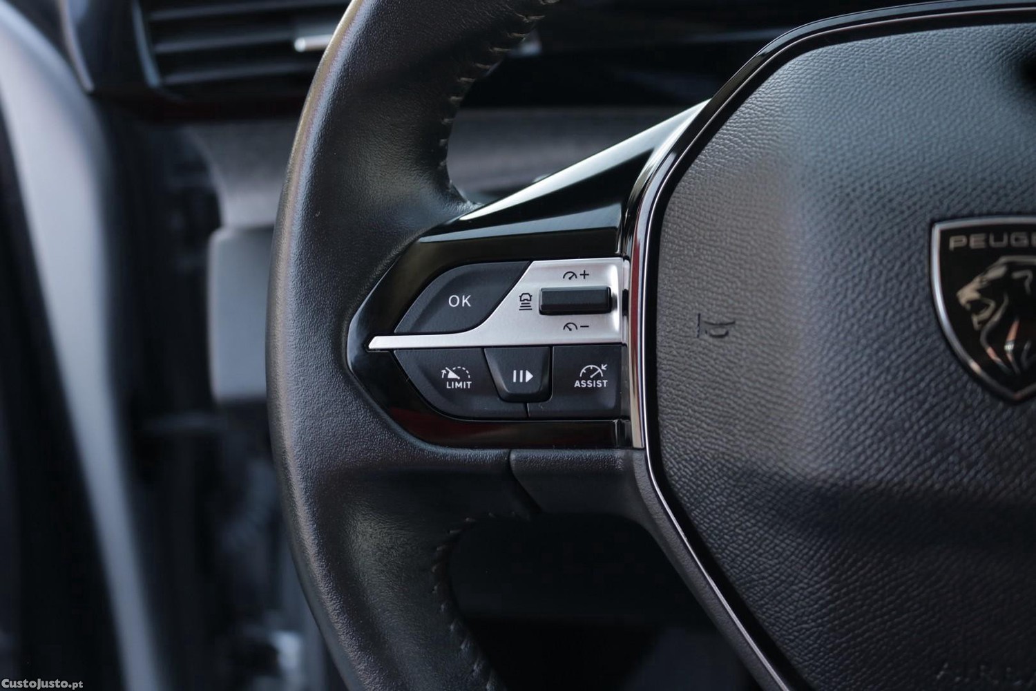 Peugeot 308 SW 1.6 Hybrid Allure Pack e-EAT8 180cv — fotografia 25