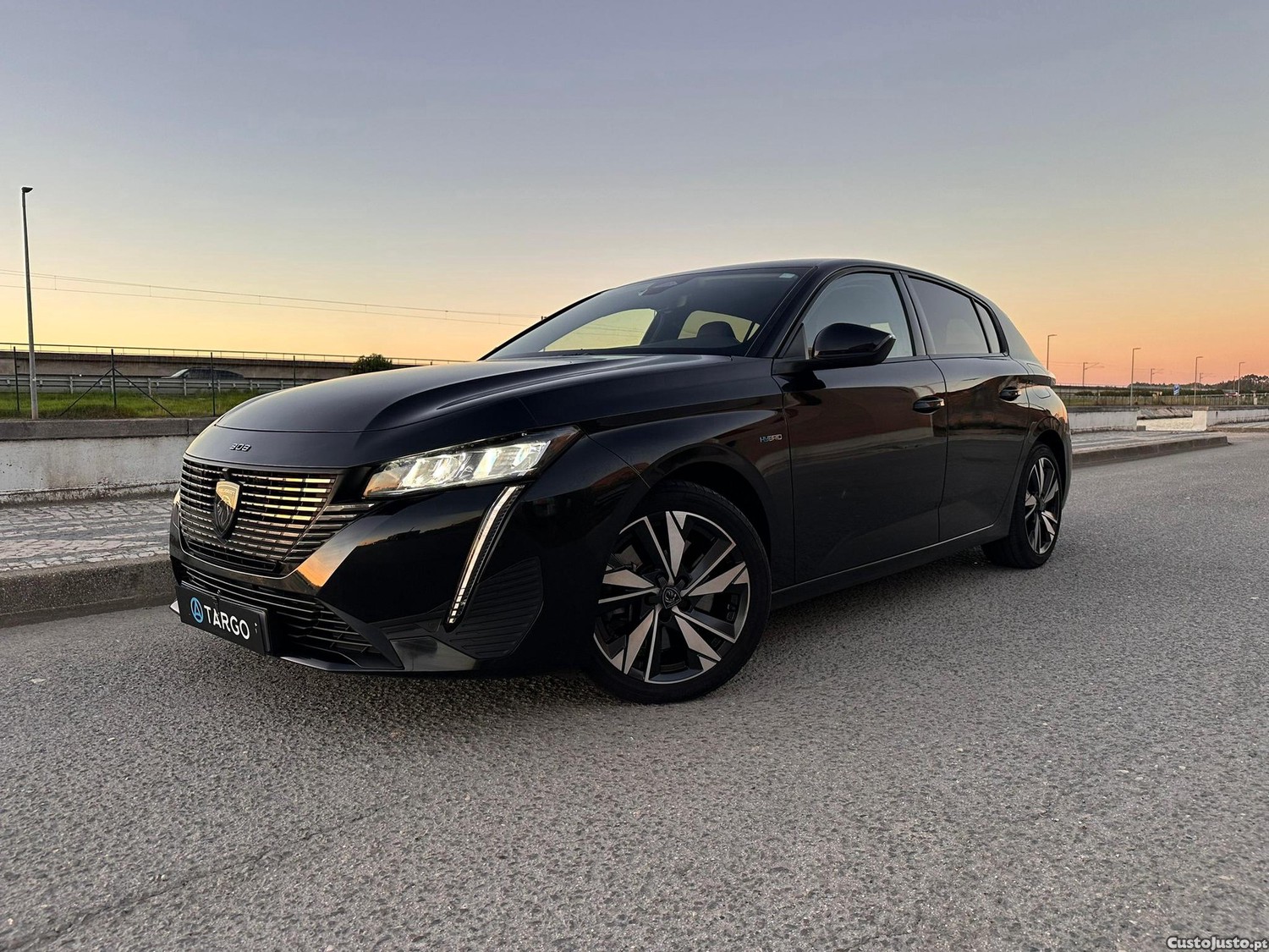 Peugeot 308 1.6 Hybrid Allure Pack e-EAT8 - 22 — photo 5