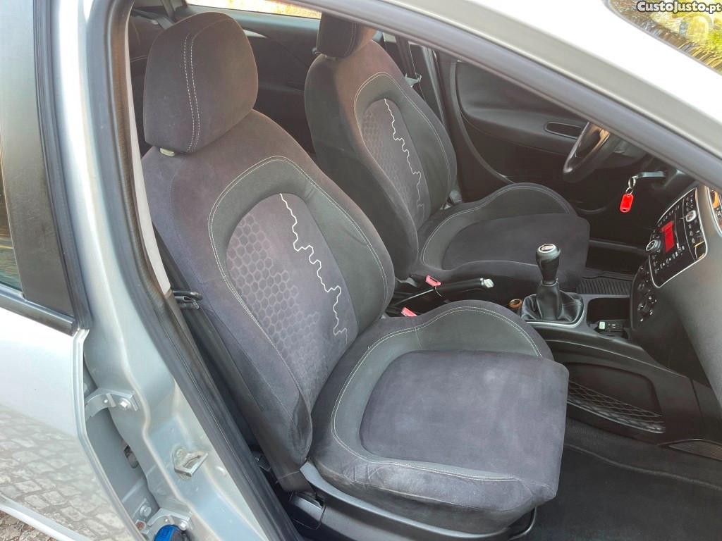 Fiat Punto 1.3 M-Jet Lounge — fotografia 4