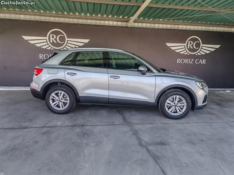 Audi Q3 45 TFSIe S Tronic — fotografia 17