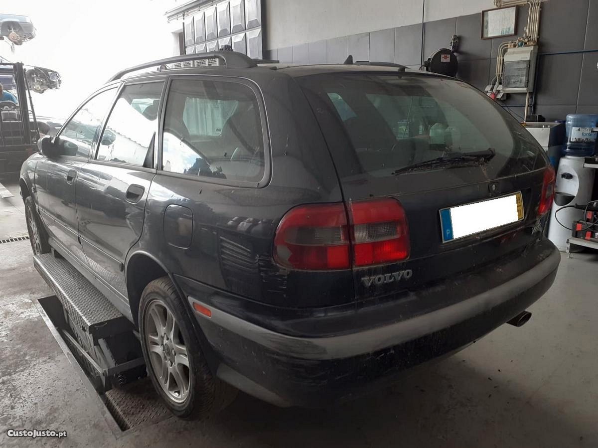 Volvo V40 2.0T para peças — fotografia 3