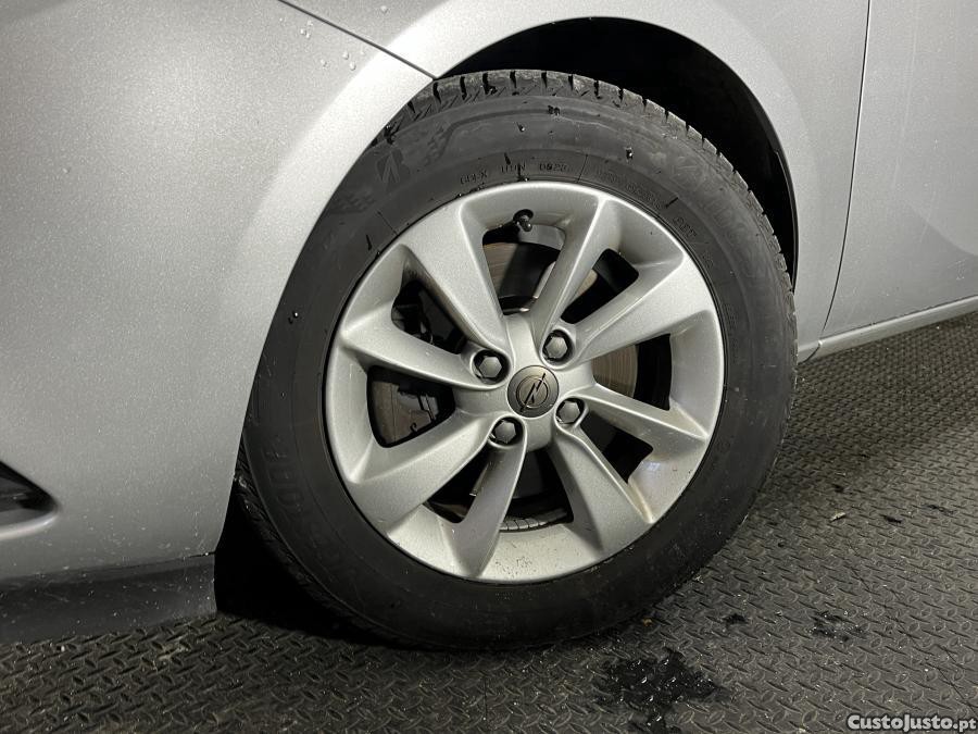 Opel Corsa 1.3 CDTi Enjoy — fotografia 6