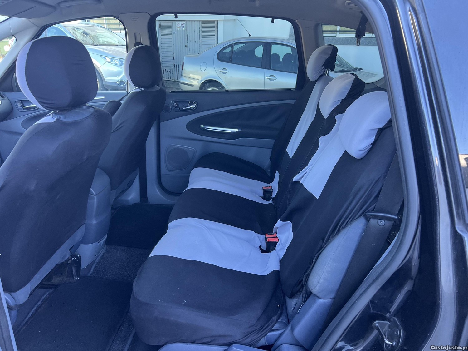 Ford S-Max 7 lugares — fotografia 3