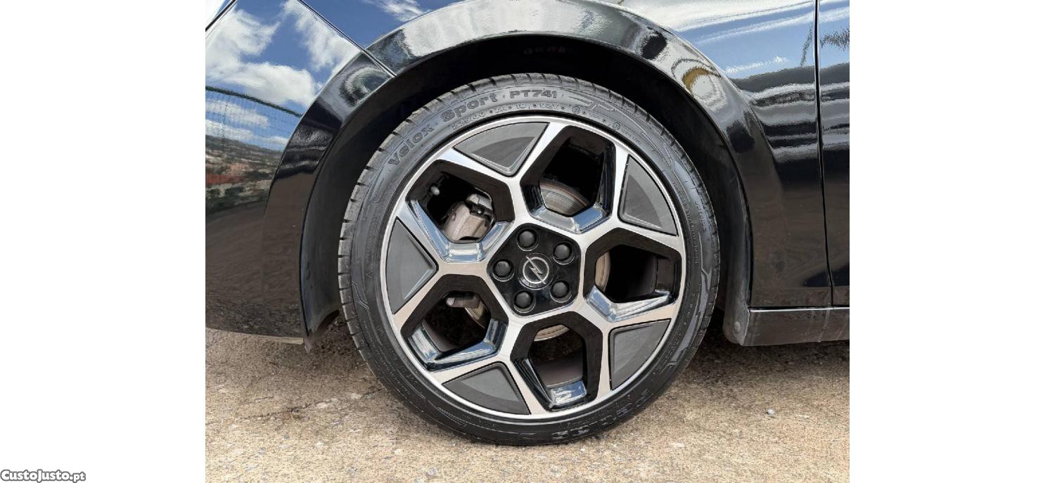 Opel Astra GS 1.2 T 130cv — fotografia 4