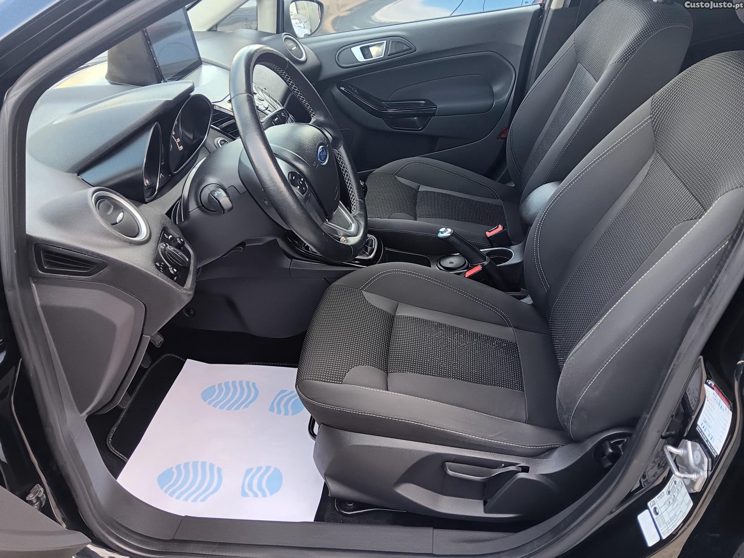 Ford Fiesta Titanium 1.0 80cv - 16 foto 4