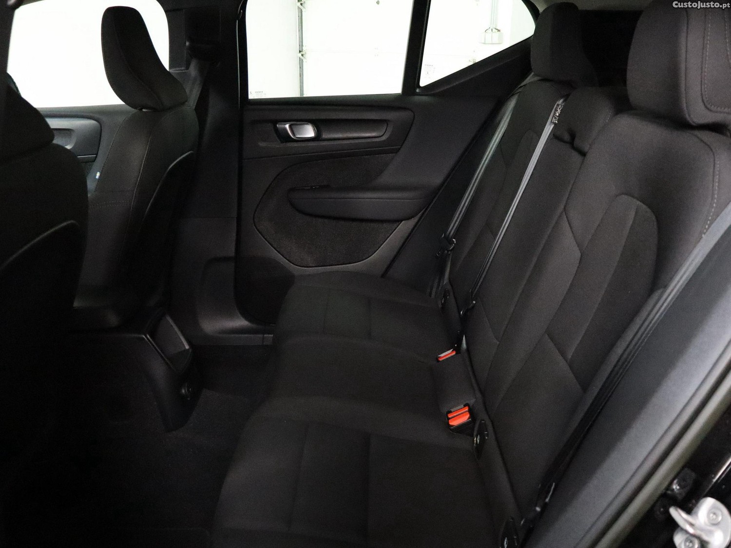Volvo XC 40 1.5 T4 PHEV Essential — fotografia 17