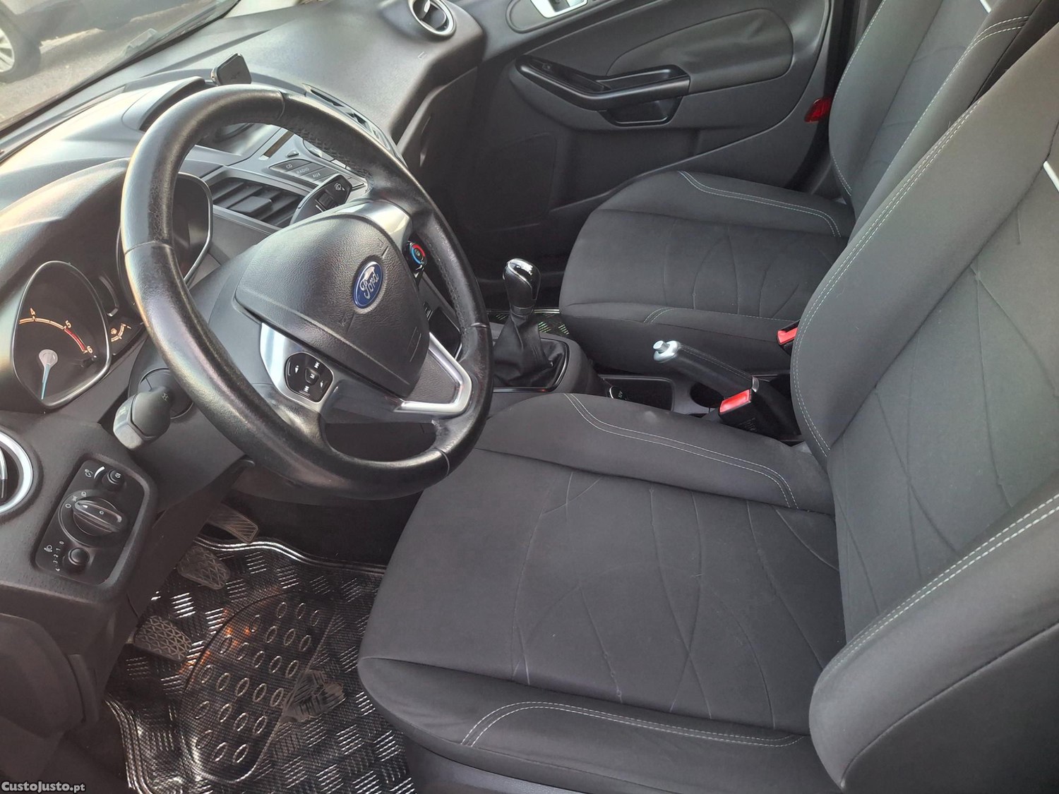 Ford Fiesta 1.5TDCI TREND — fotografia 5