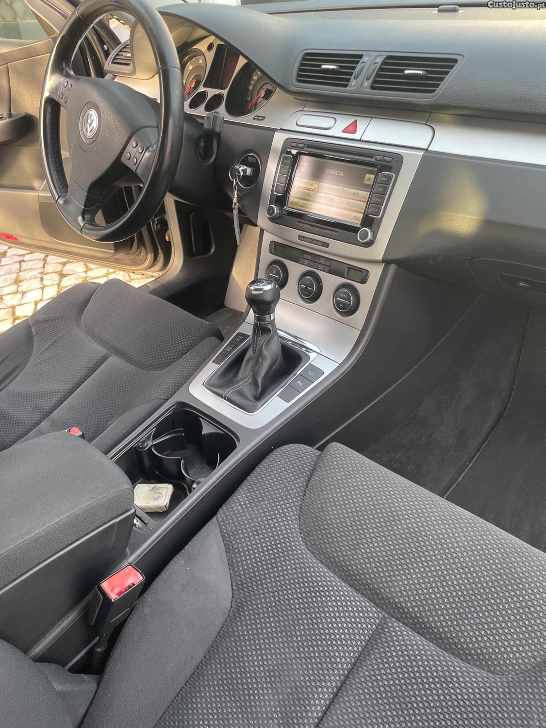 Volkswagen Passat 2.0 Tdi — fotografia 3