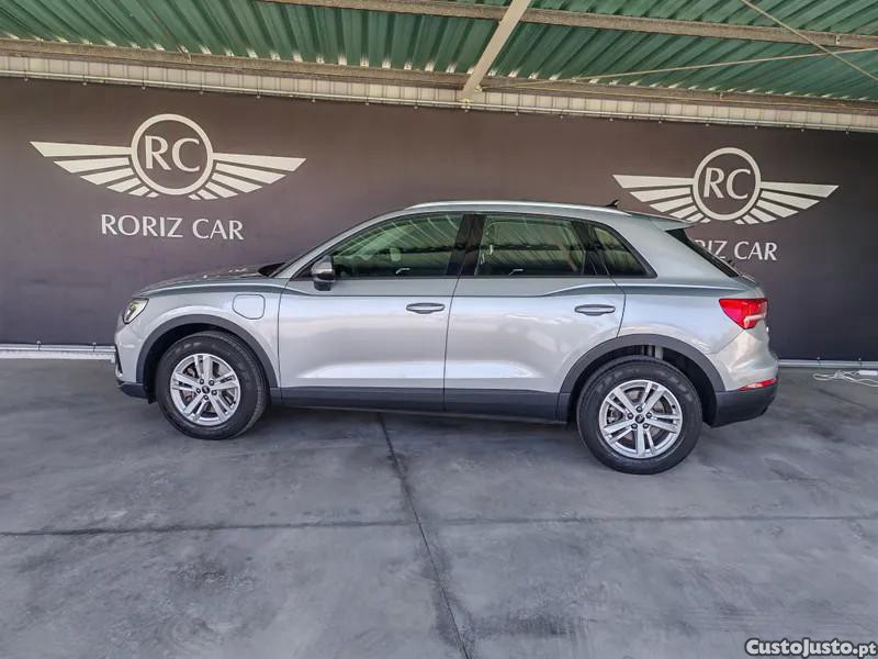 Audi Q3 45 TFSIe S Tronic — fotografia 16