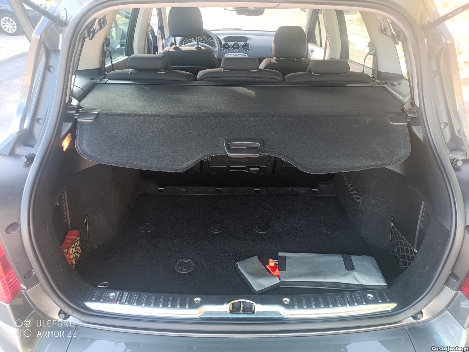 Peugeot 308 1.6 hdi — fotografia 2