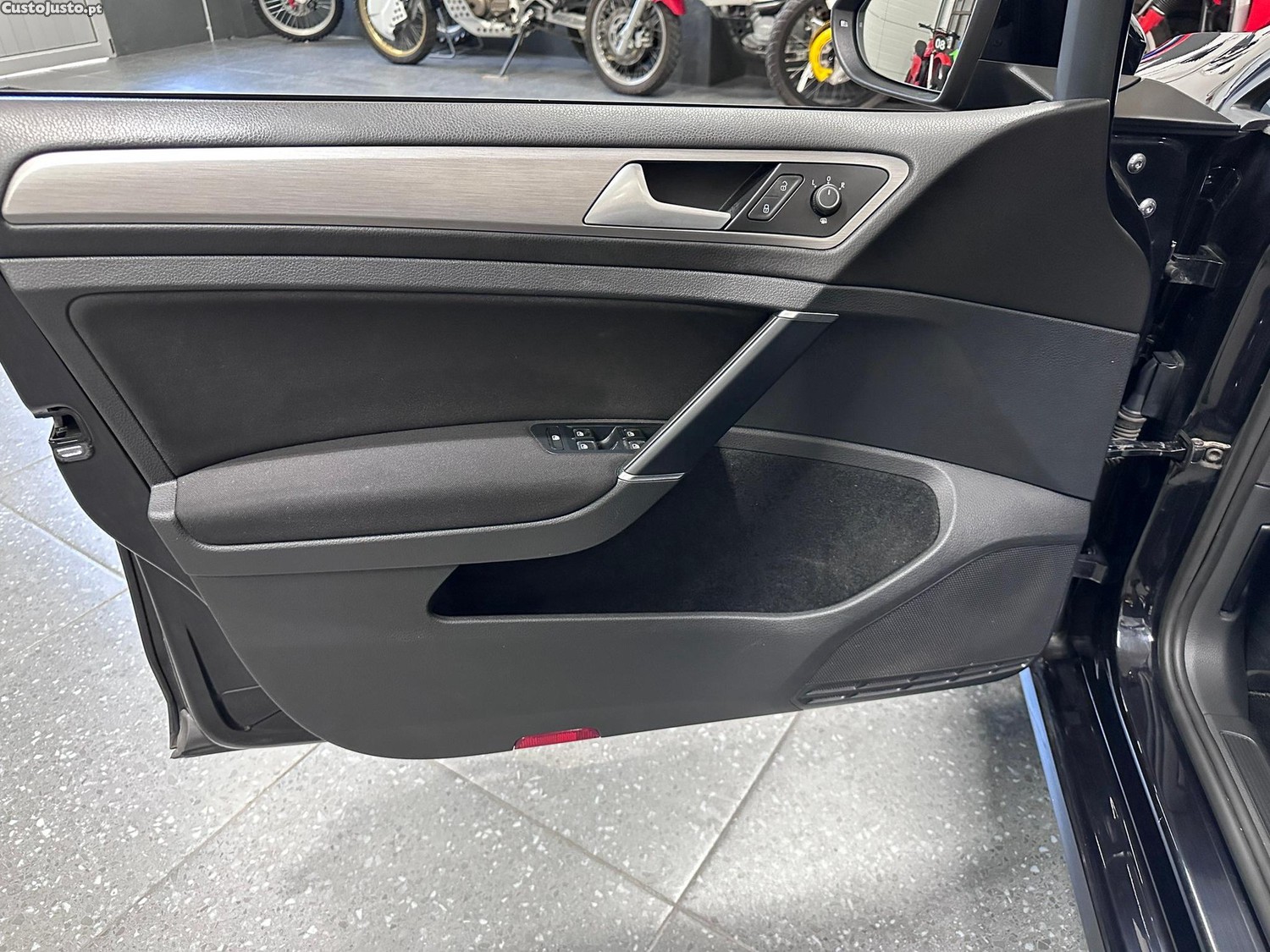Volkswagen Golf Variant 1.6 TDi BlueMotion Confortline — fotografia 4