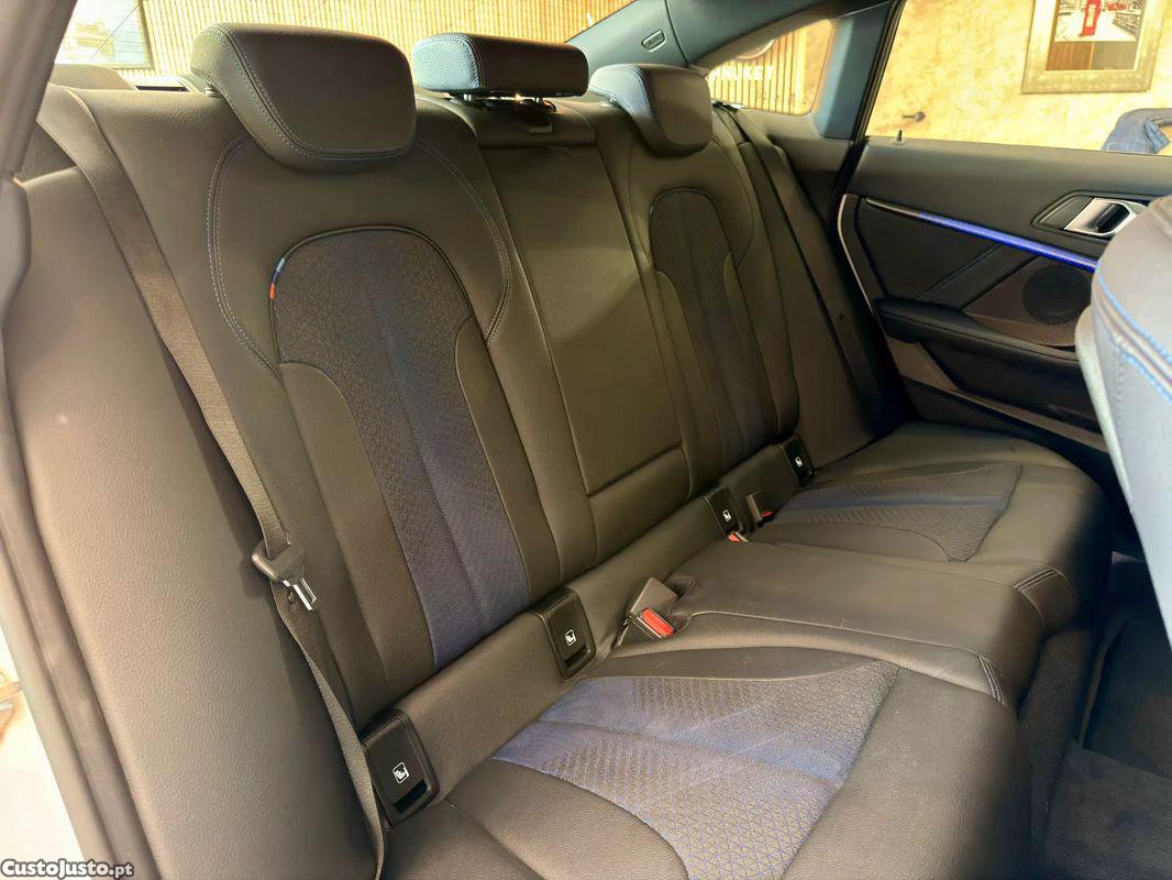 BMW 216 d Pack Desportivo M — fotografia 3