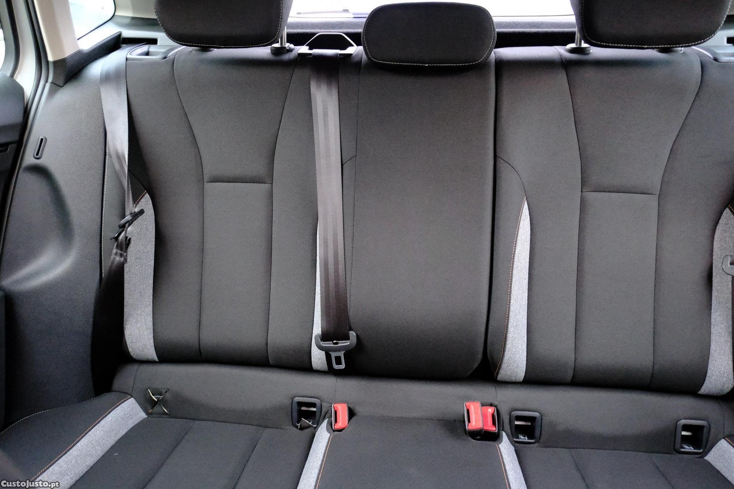 Skoda Kamiq 1.0 TSI DSG — fotografia 17