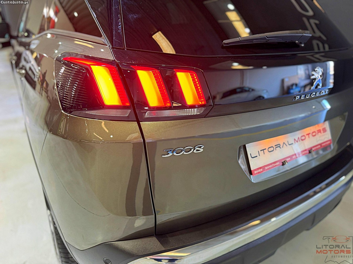 Peugeot 3008 1.2 PureTech Allure Pack EAT8 — fotografia 18