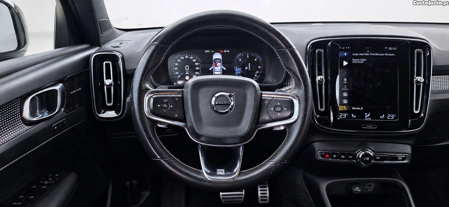 Volvo XC 40 2.0 D4 R-Design AWD — fotografia 12