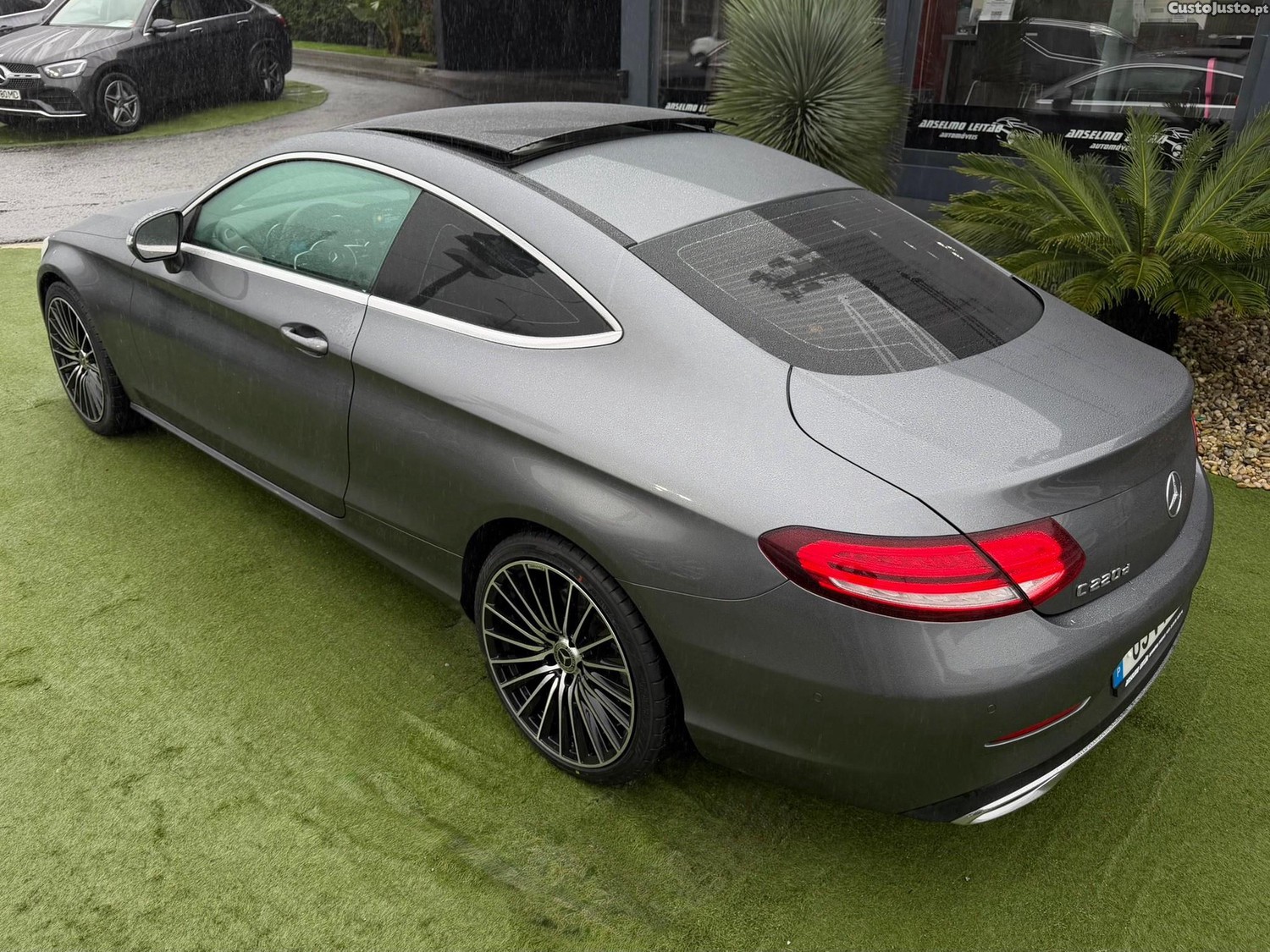 Mercedes-Benz C 220 d — fotografia 16