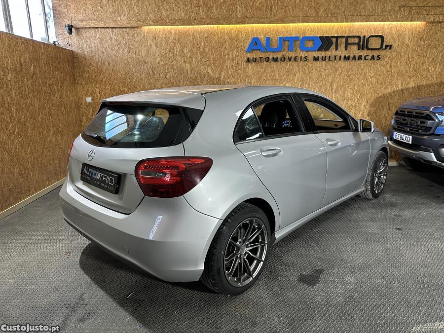 Mercedes-Benz A 160 d — fotografia 18