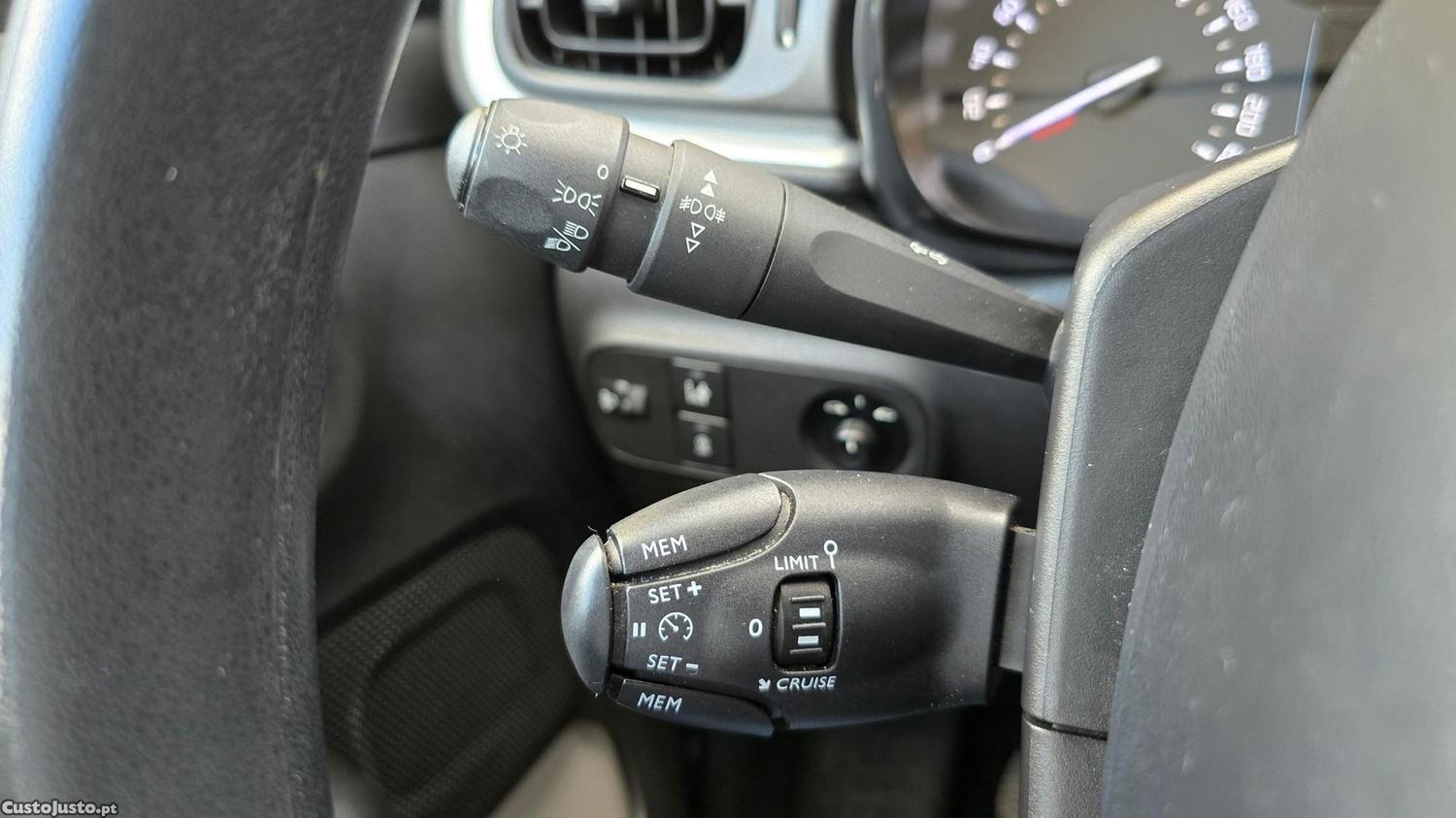 Citroën C3 1.2 PureTech Feel — fotografia 18