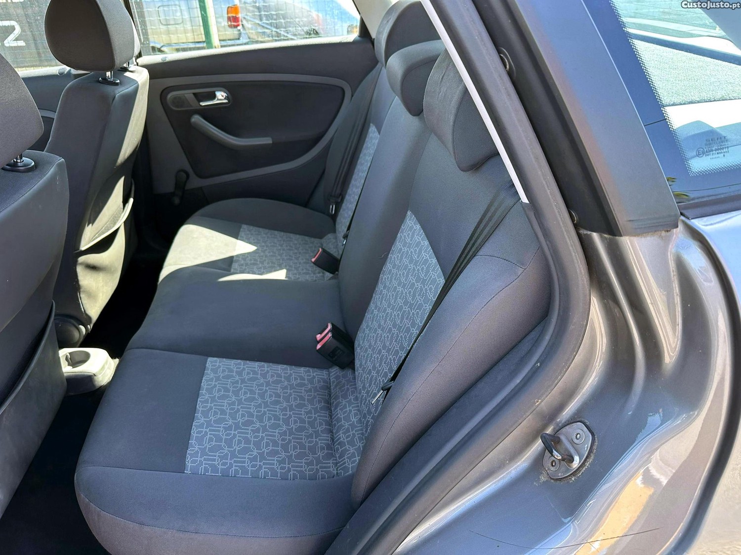 SEAT Ibiza 1.2 12V GPL — fotografia 6