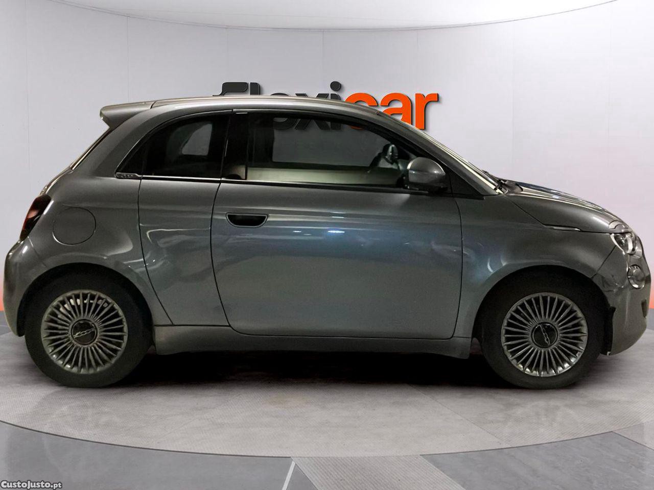 Fiat 500 e Icon Plus 42 KWh — fotografia 17