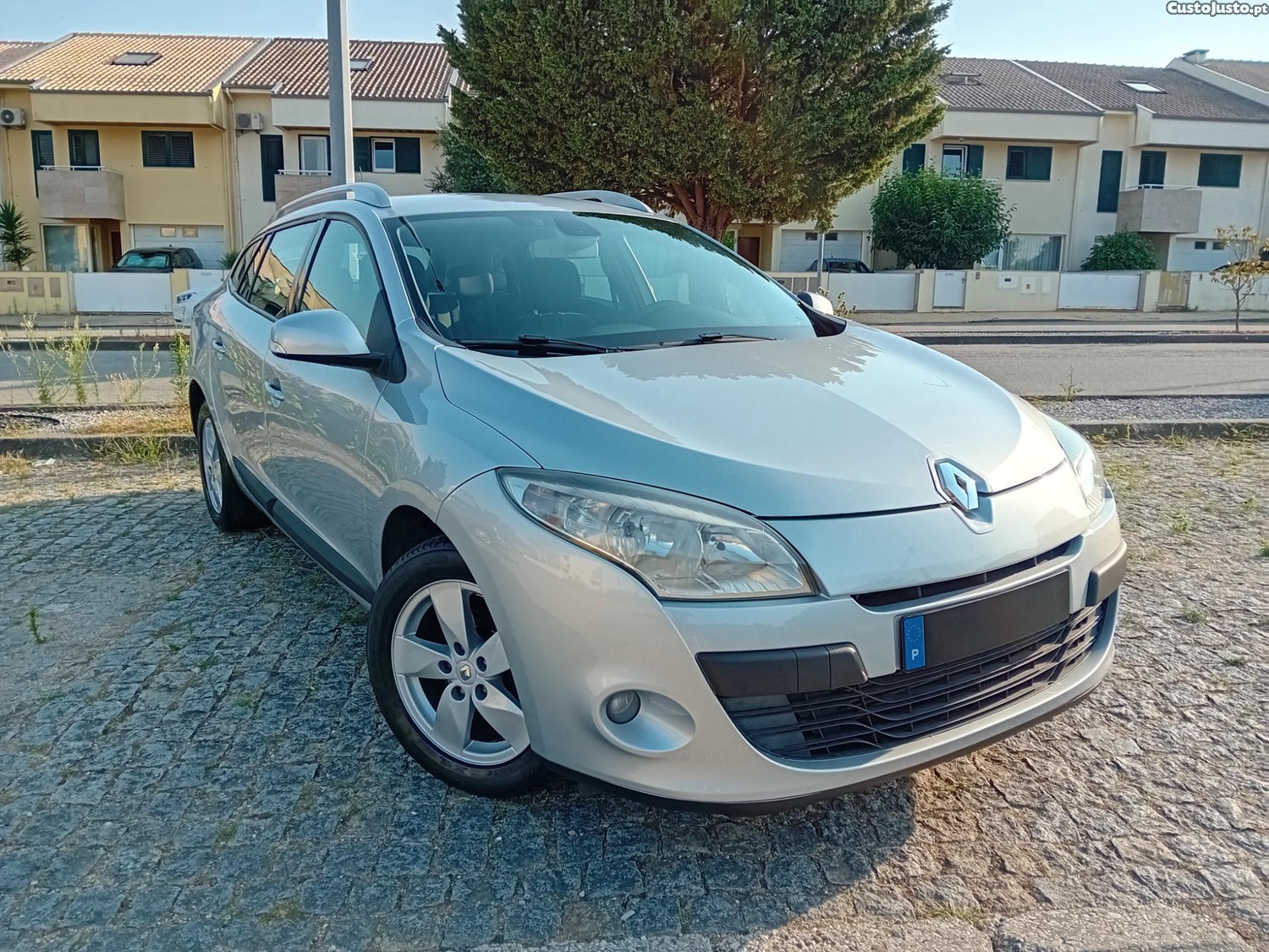Renault Mégane 1.5 dci 110cv Sportstourer193.000 kms — fotografia 9