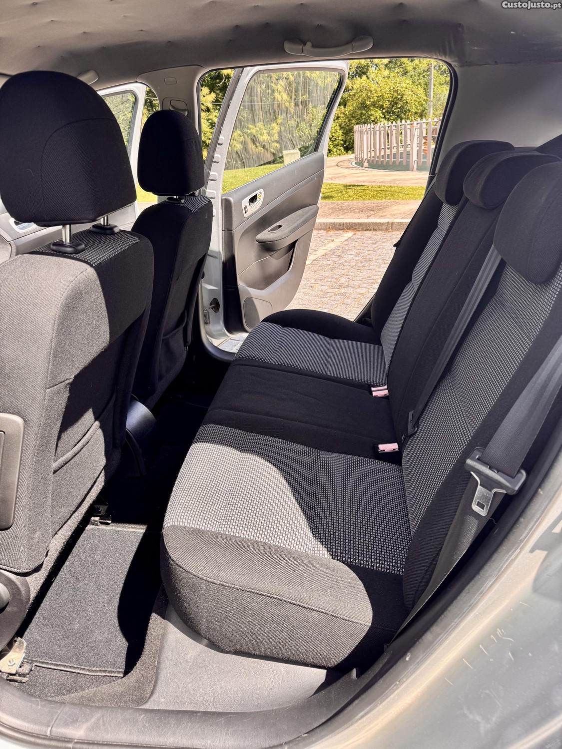 Peugeot 307 1.6 HDi — fotografia 3