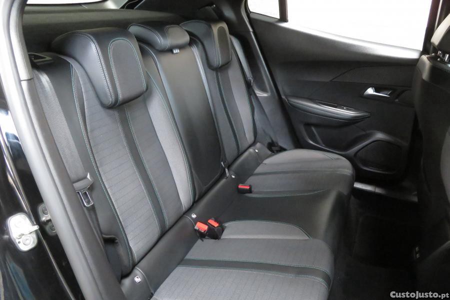 Peugeot 2008 1.2 PureTech Allure — fotografia 16