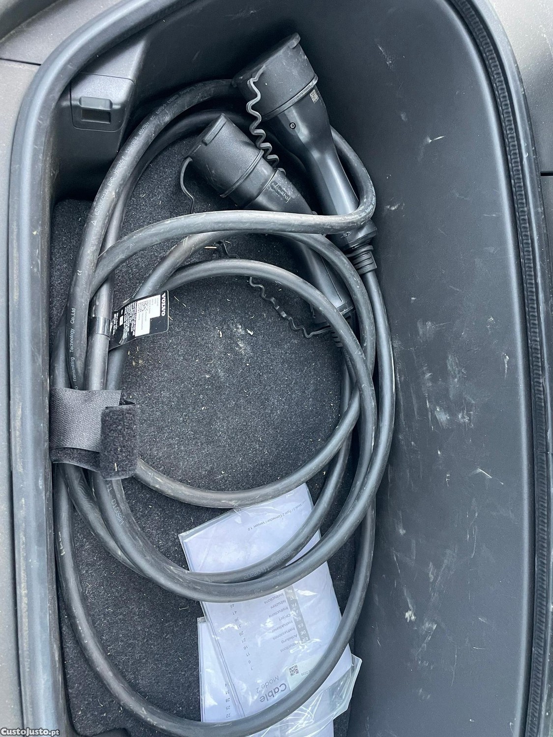 Volvo XC 40 Recharge Plus — fotografia 3