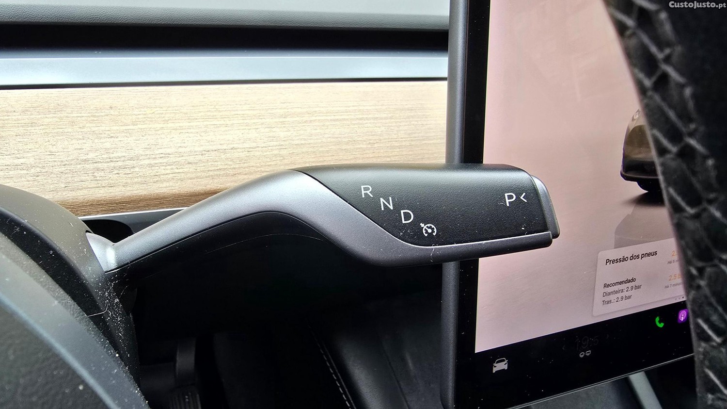Tesla Model Y Long Range Tração Integral — fotografia 15