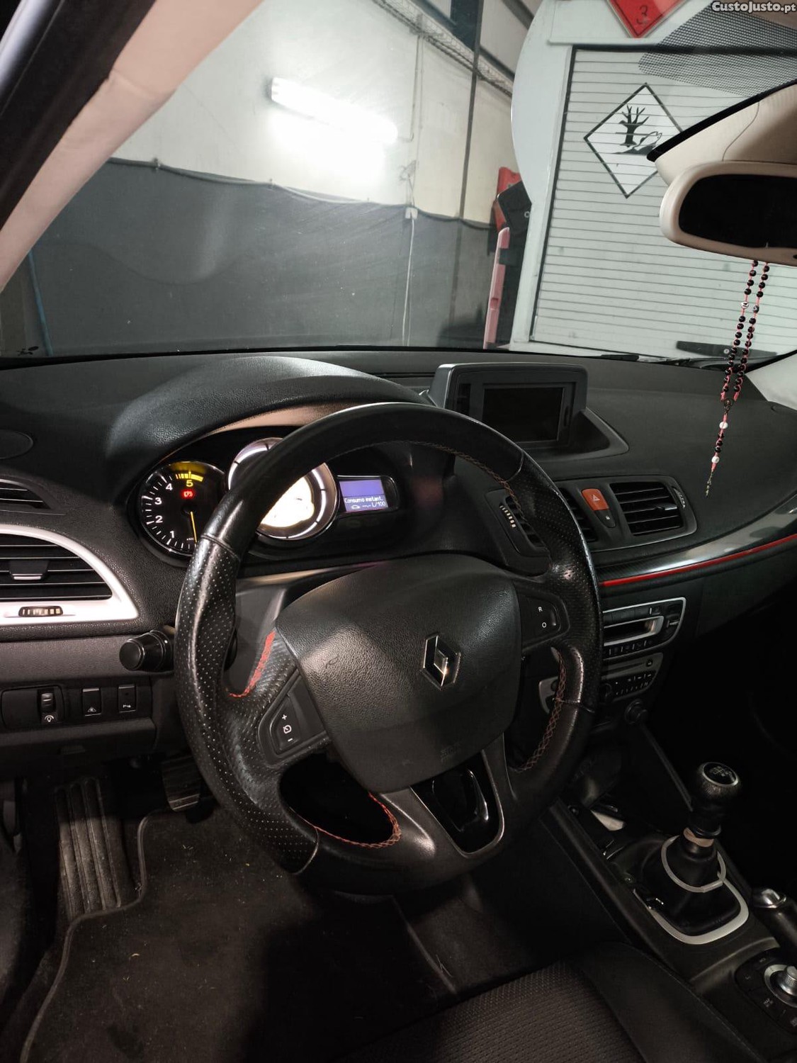 Renault Mégane 2.0 GTline - 09 — photo 2