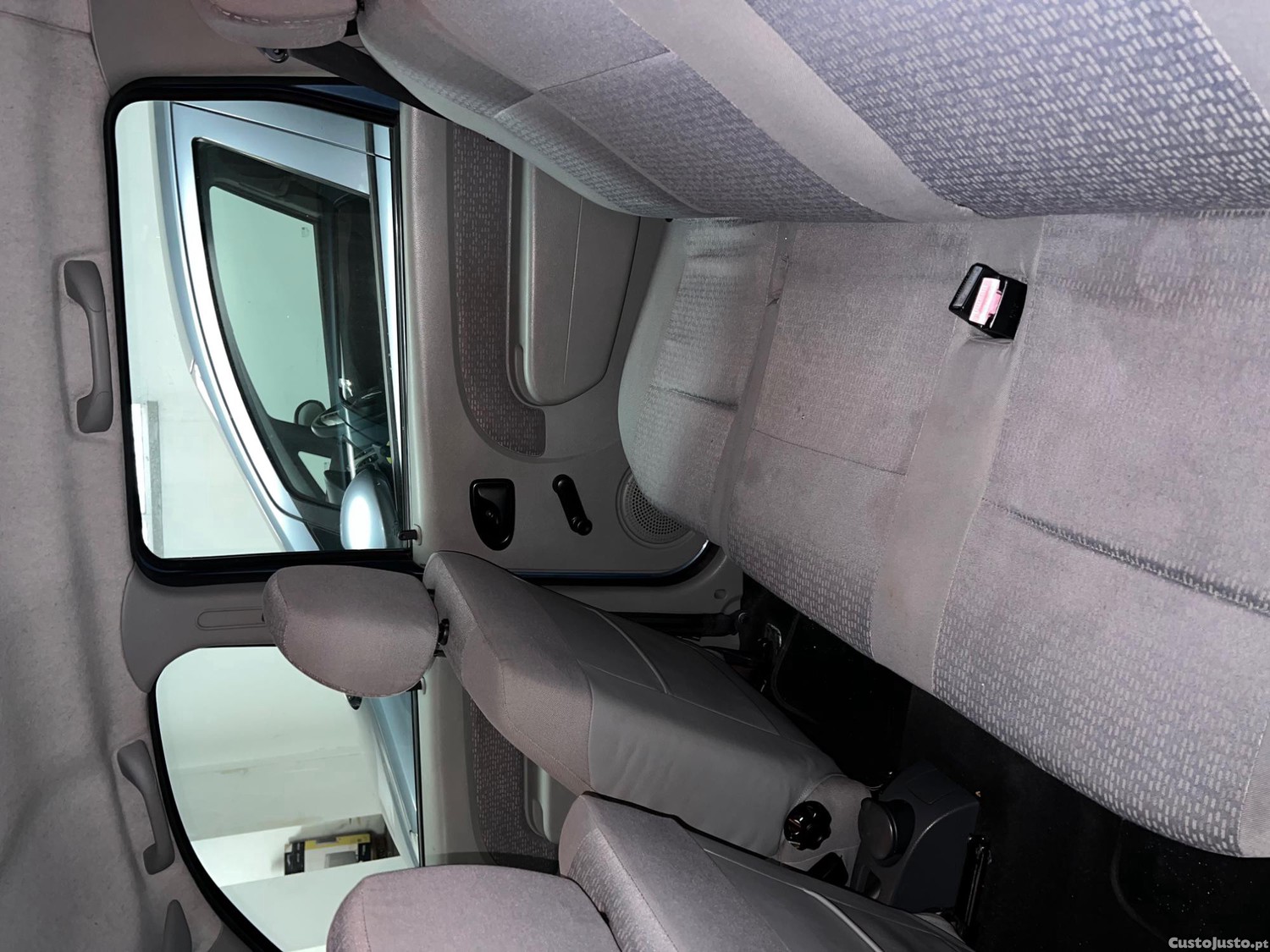 Dacia Logan 7 lugares - 09 foto 5