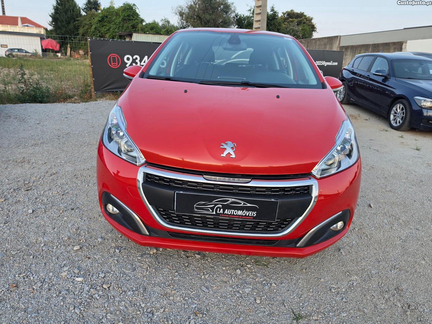 Peugeot 208 1.2 signature 110CVcomo novo — fotografia 15