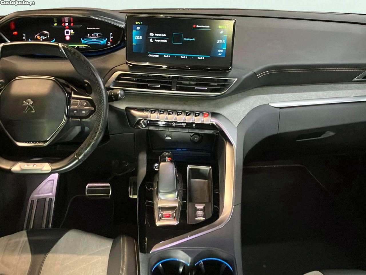 Peugeot 3008 225 e-EAT8 GT — fotografia 13