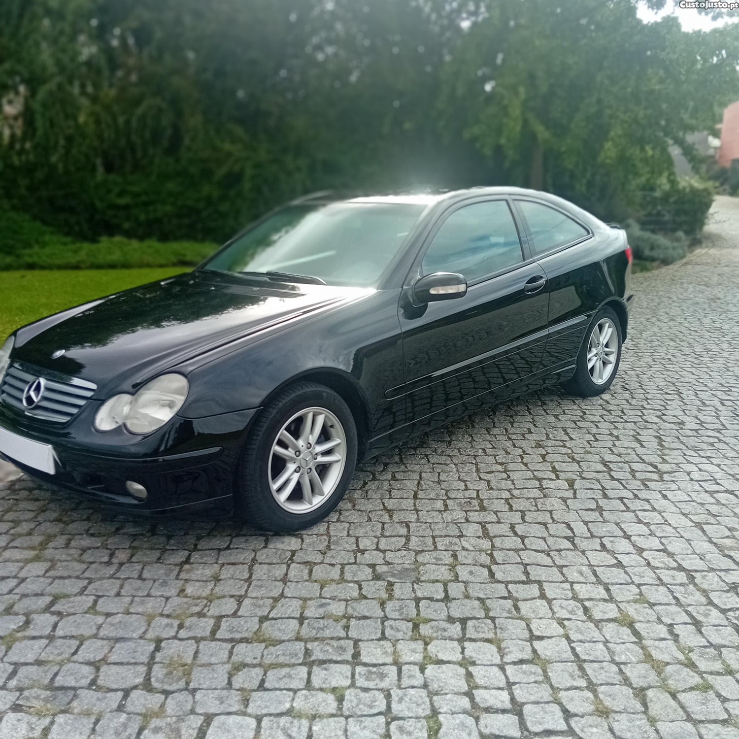 Mercedes-Benz C 180 Sport coupé gasolina Nacional — fotografia 11