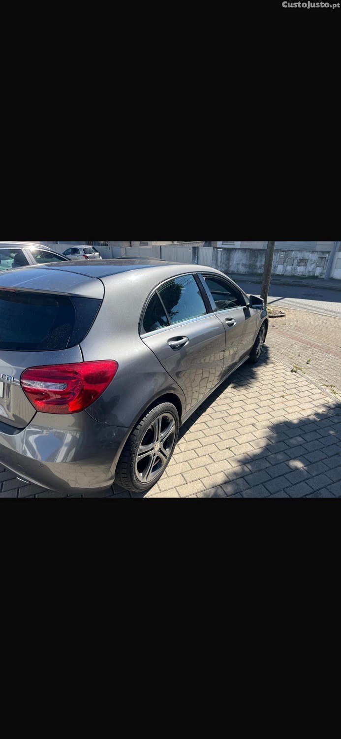 Mercedes-Benz A 180 Urban — fotografia 3