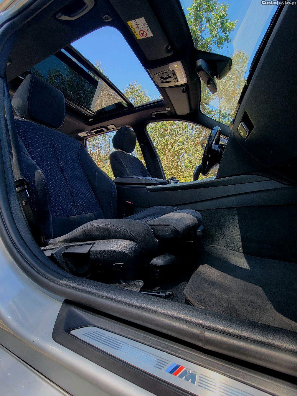 BMW 320 Pack M Tecto Panorâmico Alcântara — fotografia 6