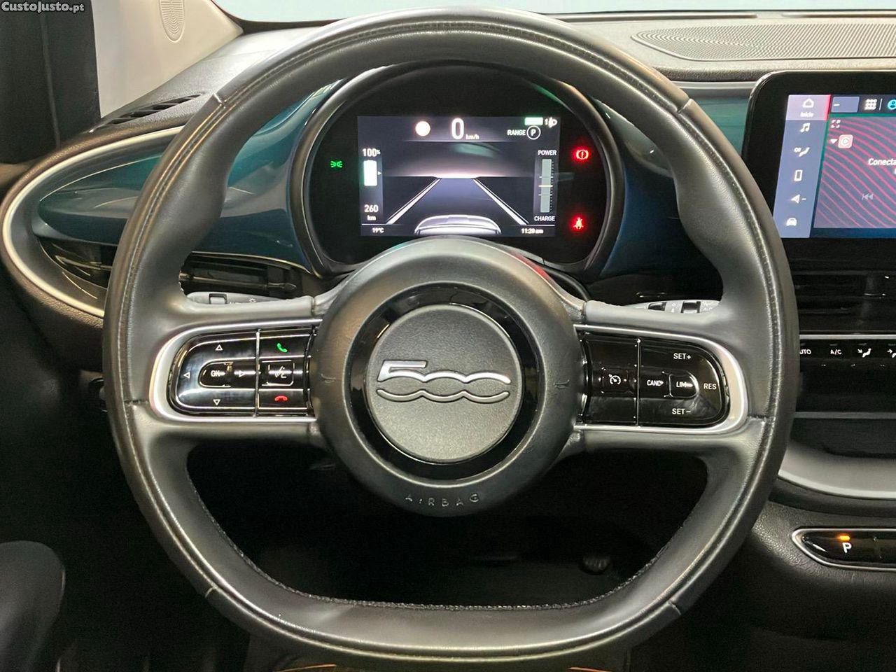 Fiat 500 e Icon Plus 42 KWh — fotografia 11