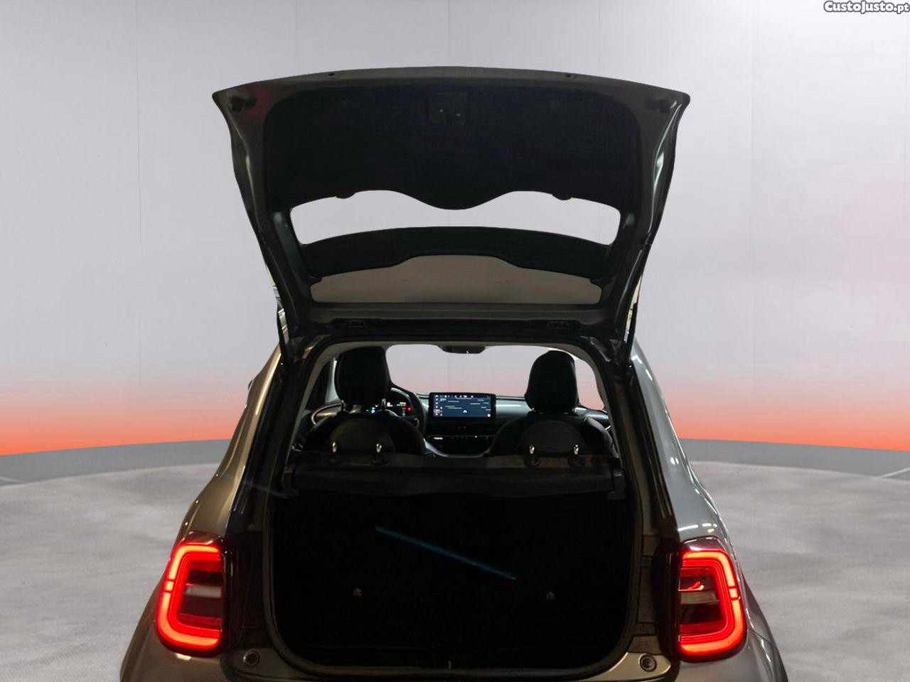 Fiat 500 e Icon Plus 42 KWh — fotografia 4