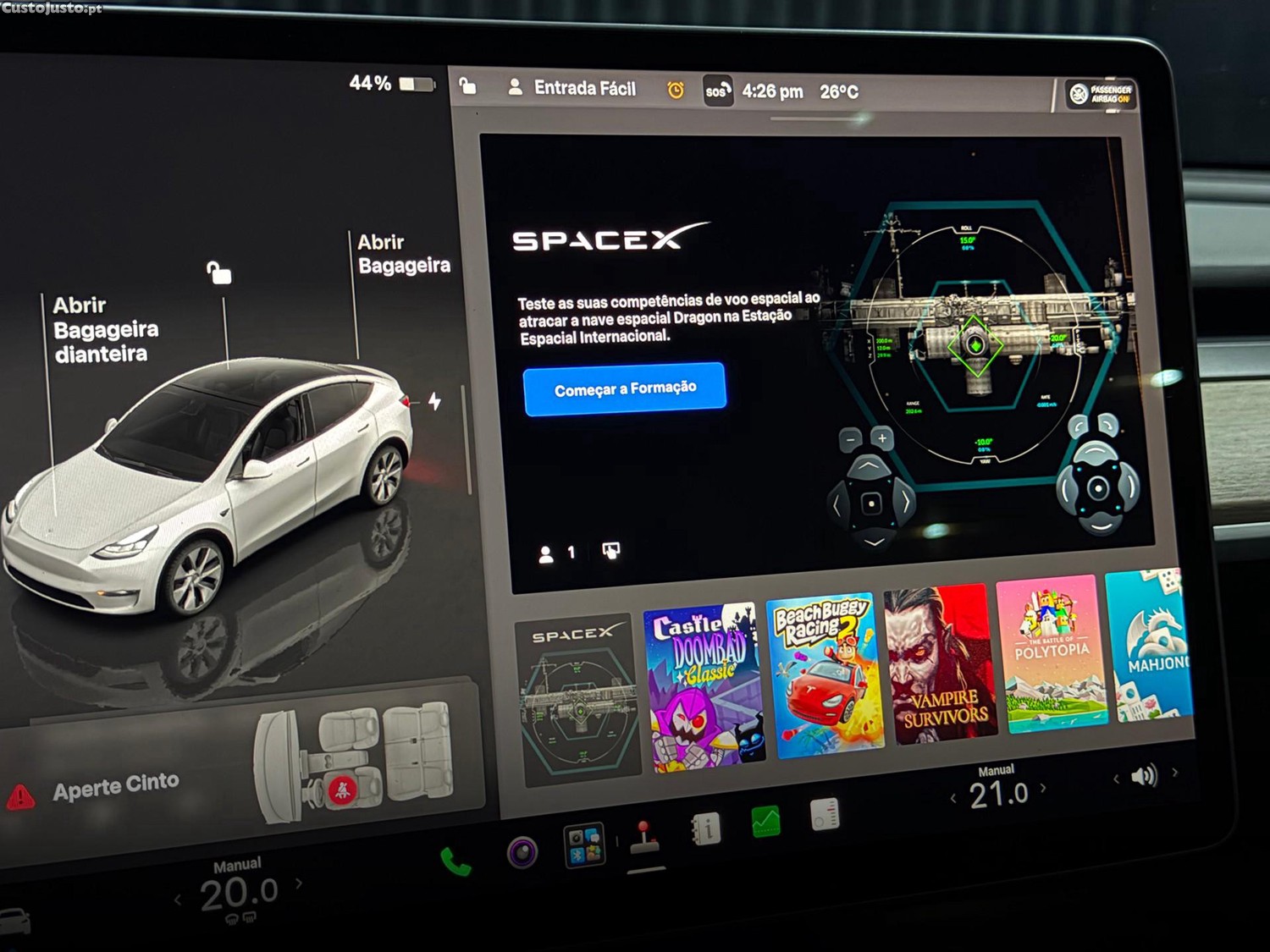 Tesla Model Y Long Range Dual Motor AWD — fotografia 3