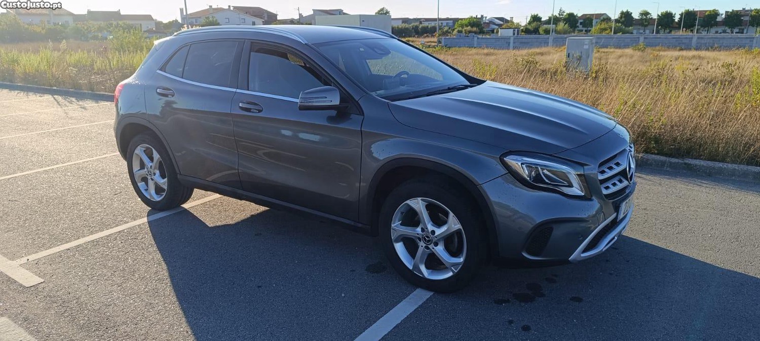 Mercedes-Benz GLA 180 180 D — fotografia 7