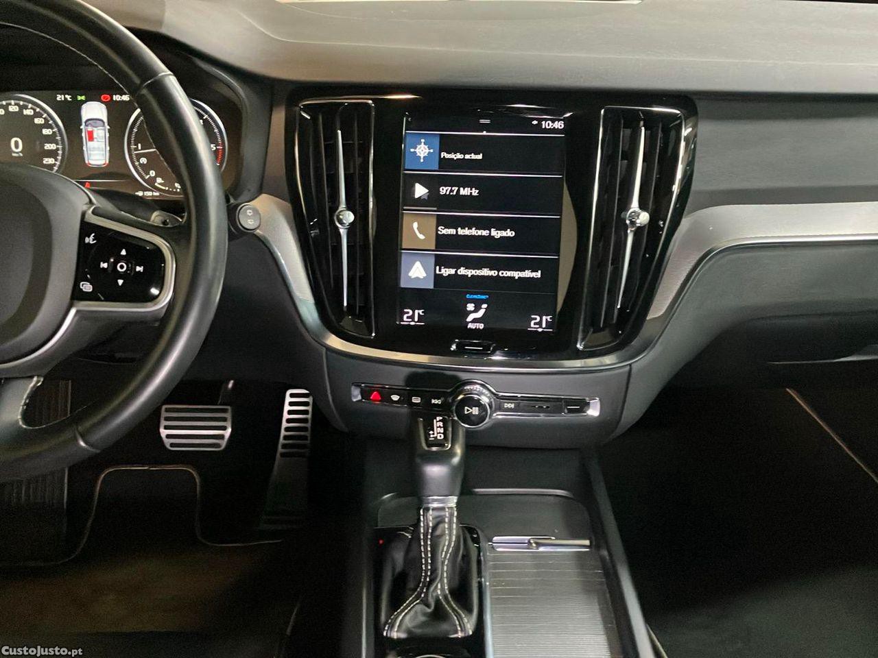 Volvo V60 2.0 D3 R-Design Geartronic — fotografia 14