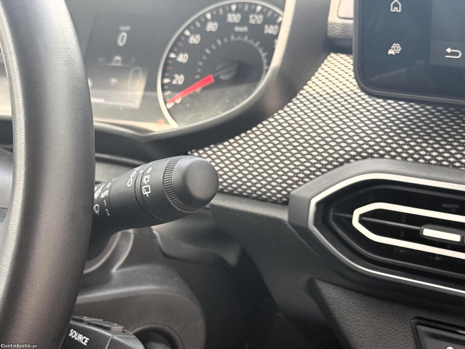 Dacia Jogger 1.0 ECO-G Expression 7L Bi-Fuel 5P (101cv) — fotografia 3