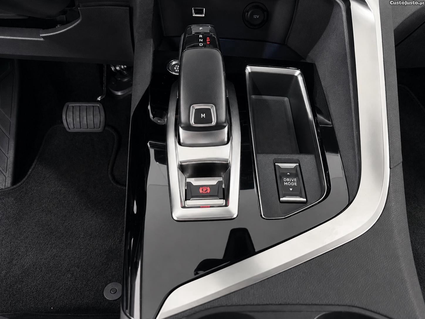 Peugeot 5008 1.5 BLUEHDI ACTIVE PACK EAT8 130 CV - NACIONAL - 7 LUGARES — fotografia 12